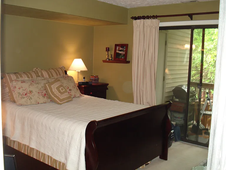 1571 W Pond Dr — Photo 2