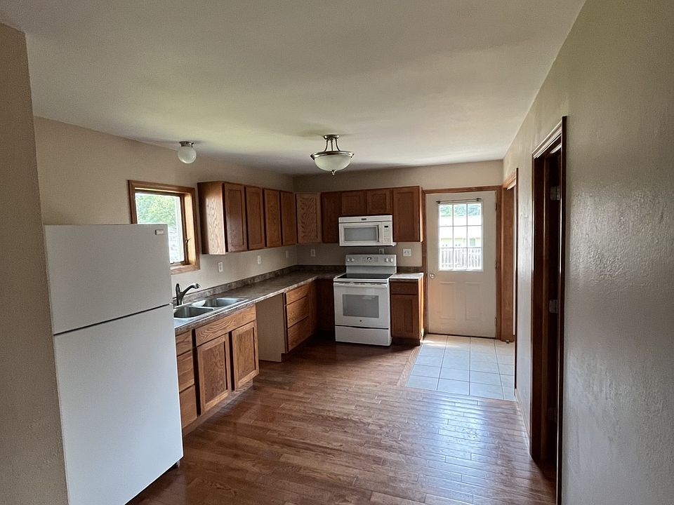 1st image of 217 Quincy St