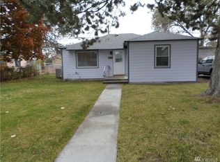 66 H St NE, Ephrata, WA 98823