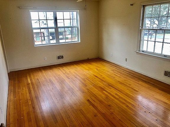 5th image of 2405 Delgado Dr