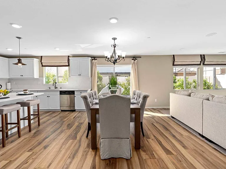 10311 Penguin Ct — Photo 7