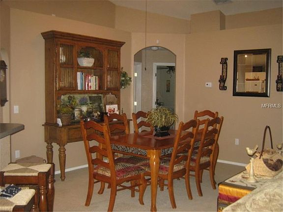 4th image of 572 Terranova Cir