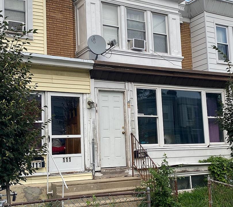2nd image of 109 Wayne Ave