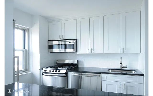 Rented by Douglas Elliman | media 23