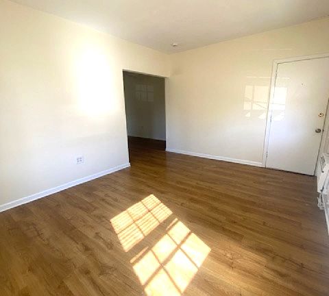 4th image of 1009 Flagler Ave #3