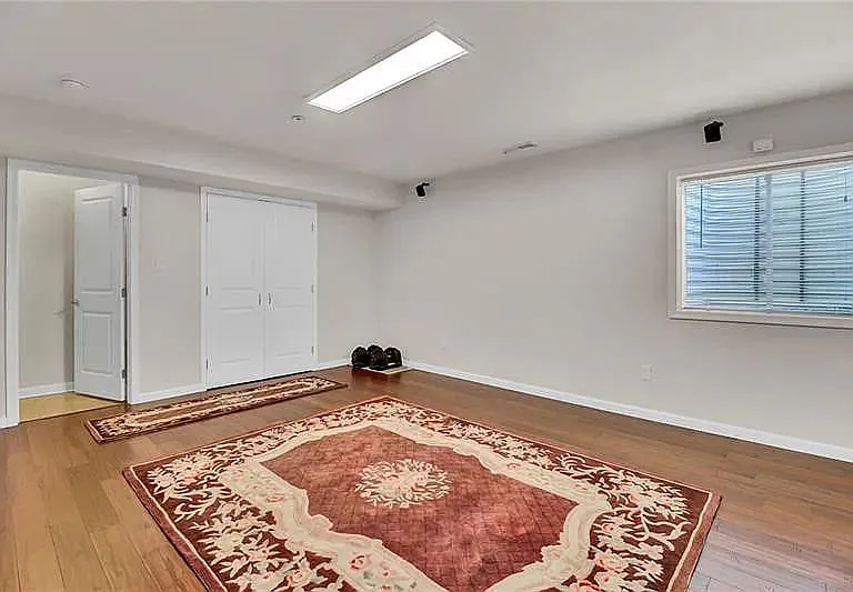 611 Edison Dr — Photo 14