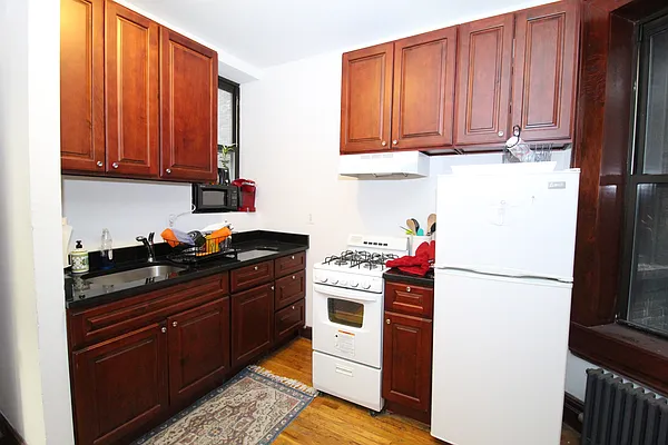 Rented by Compass | media 9
