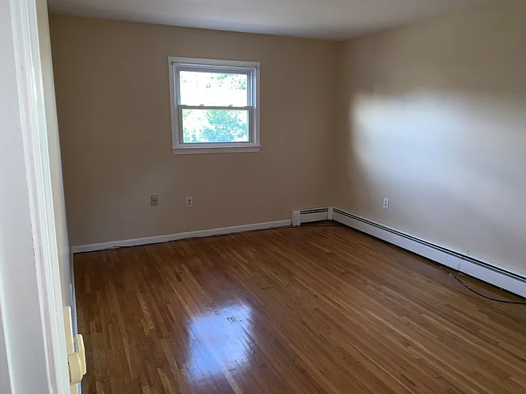 3rd Bedroom , view as entering the room from door