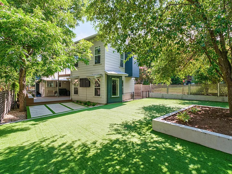 307 W Annie St — Photo 30