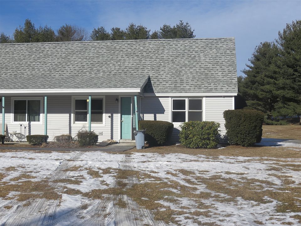 1st image of 24 Woodland Hls