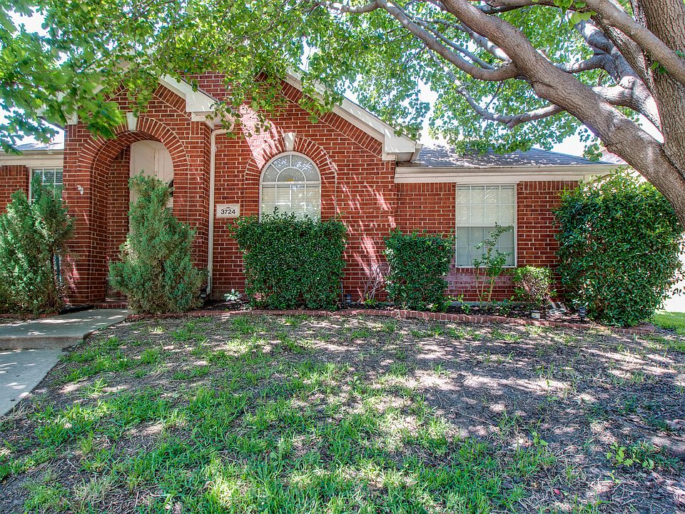 1st image of 3724 Red Oak Trl