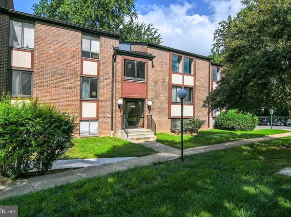 9700 Kingsbridge Dr APT 202, Fairfax, VA 22031