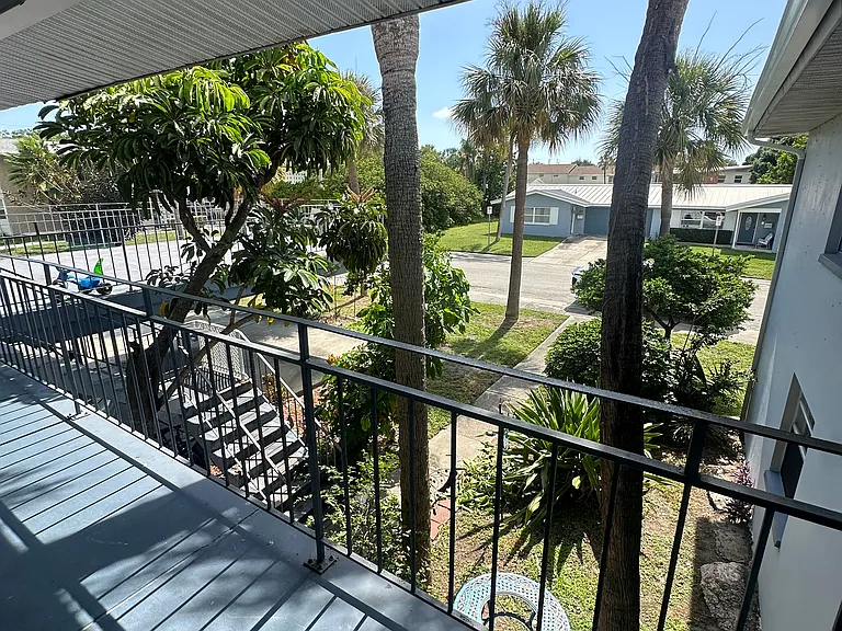 621 Sally Ln #6 — Photo 8