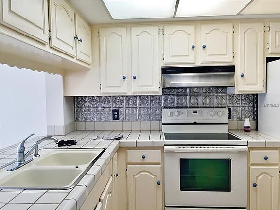 5th image of 106 1st St E APT 110