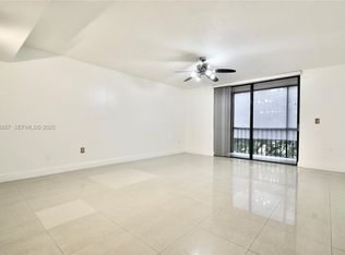 8520 SW 133rd Avenue Rd APT 305, Miami, FL 33183