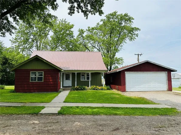 109 Pine St NW, Blairstown, IA 52209