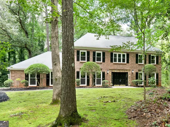 335 Cedar Ln, Fayetteville, GA 30214