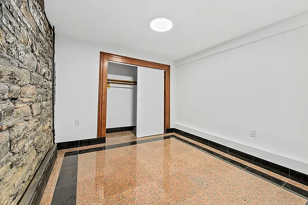 Rented by Compass | media 13