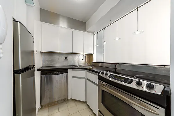 L’Appartement AMERICANA N/S Fooded P/O Americana Apartments in Mountain View - $2,797+ per month