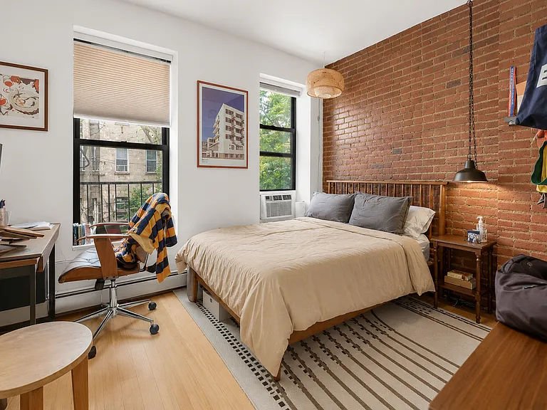 851 Hart St #2 — Photo 11