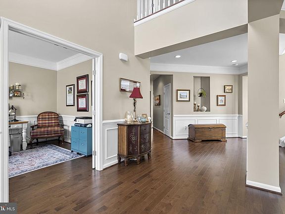 5th image of 9323 Castle Hill Rd