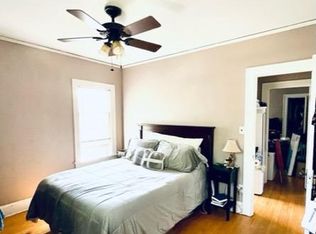 217 Cedar Lake Rd N #12, Minneapolis, MN 55405