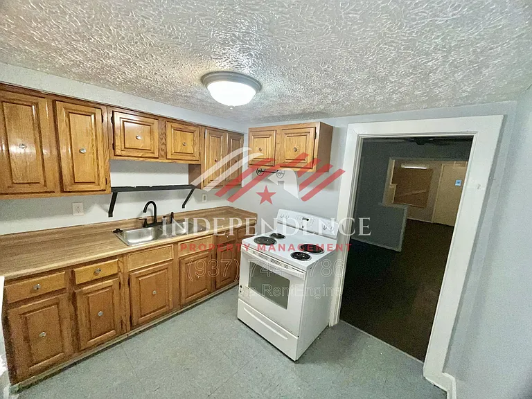 517 Mertland Ave — Photo 5