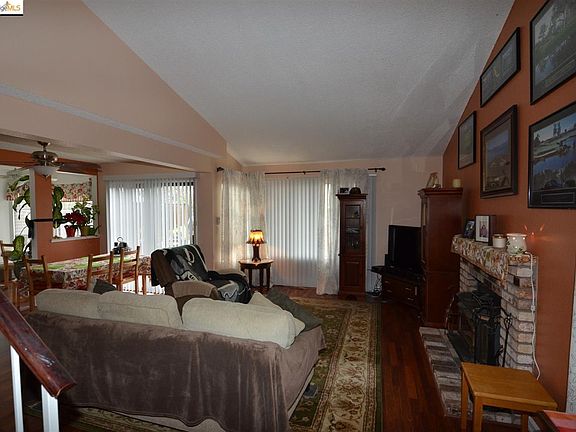 2nd image of 2804 Pistachio Ct