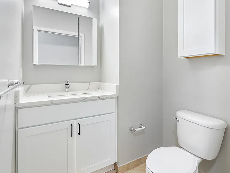Aspen Court Apartments — Photo 16