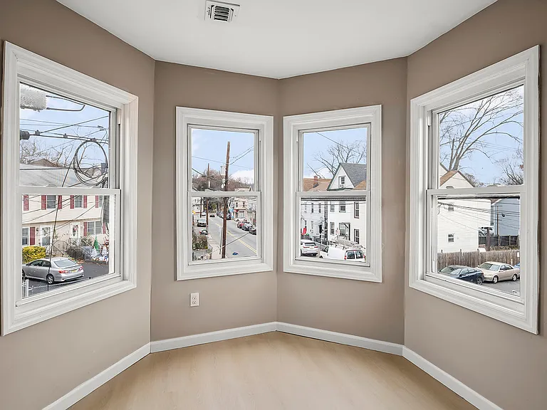 113 E Main St #2 — Photo 11