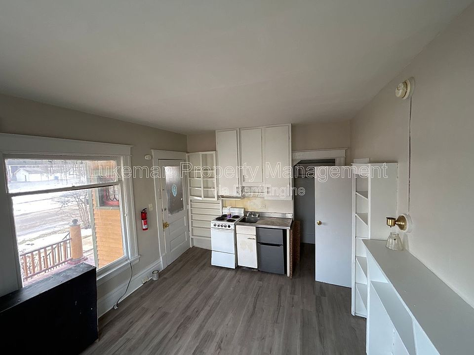 1st image of 418-420 Pearl St #1
