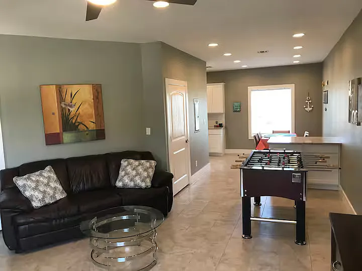 3 bed, 1281 sqft, $3,000 — Photo 2