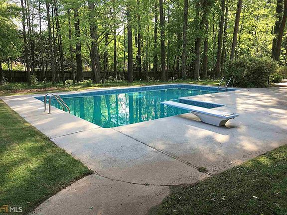4th image of 206 Battery Way