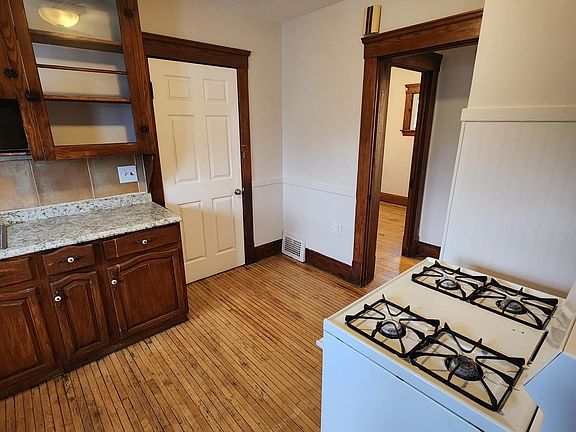3rd image of 5005 Wichita Ave #Up