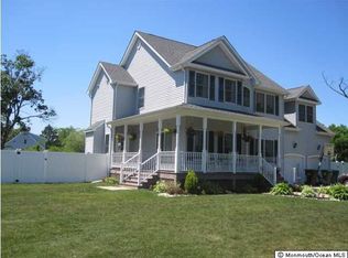2 Laurel Ln, Bayville, NJ 08721
