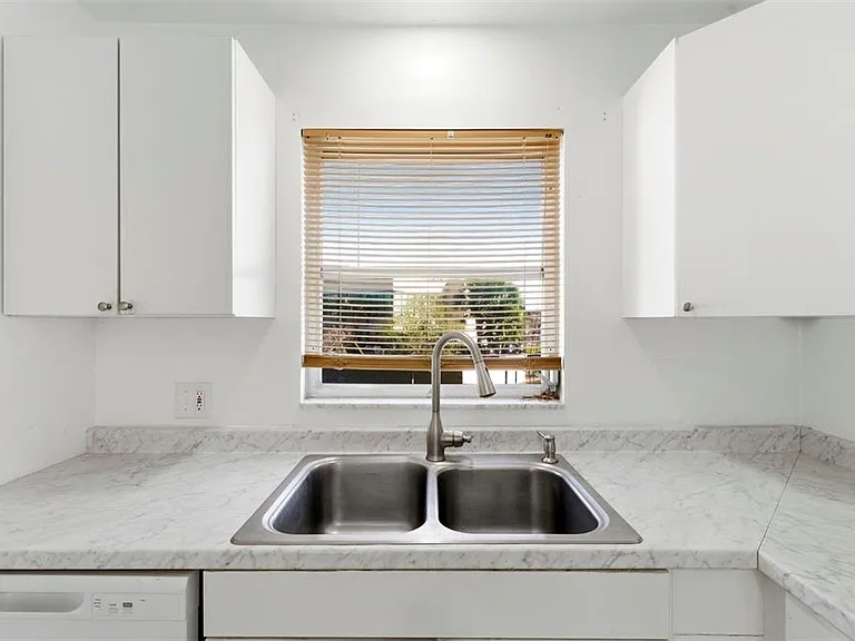 8950 Park Blvd #201 — Photo 20