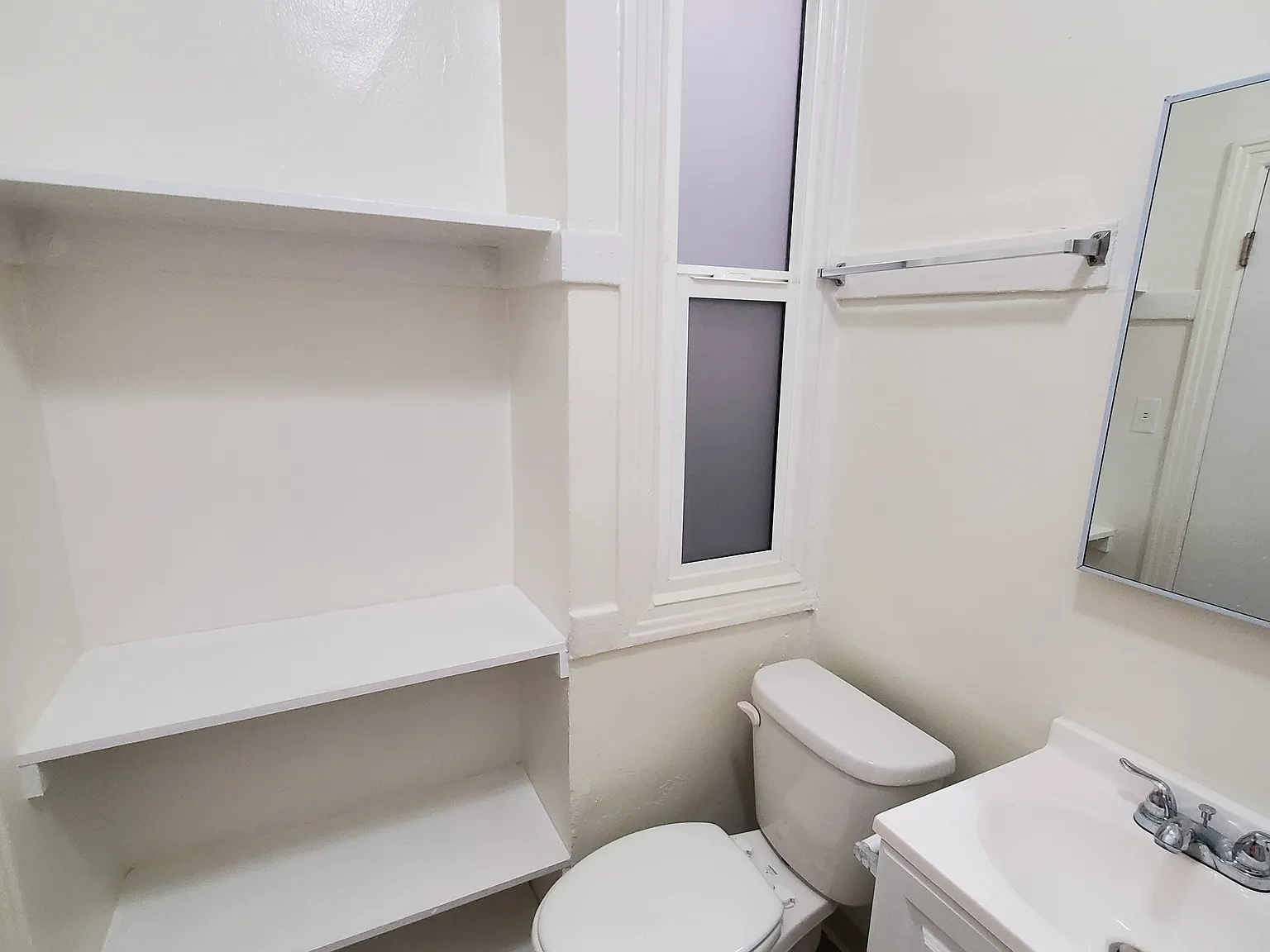 Studio, 360 sqft, $1,400 — Photo 2