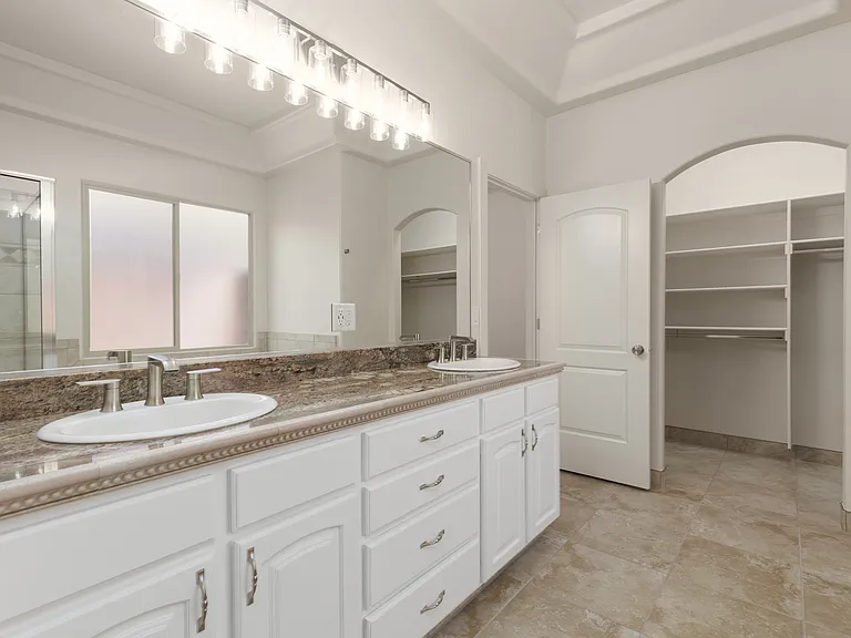 1584 N Raven Ln — Photo 20
