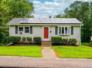 19 Lathrop Ave, Pawcatuck, CT 06379