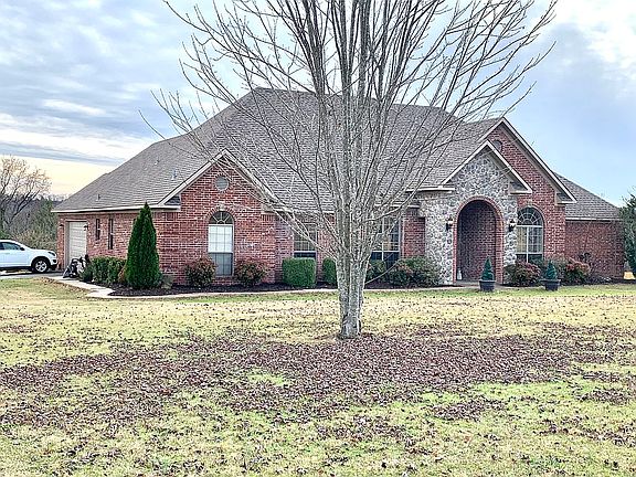 2nd image of 44 Greystone Dr