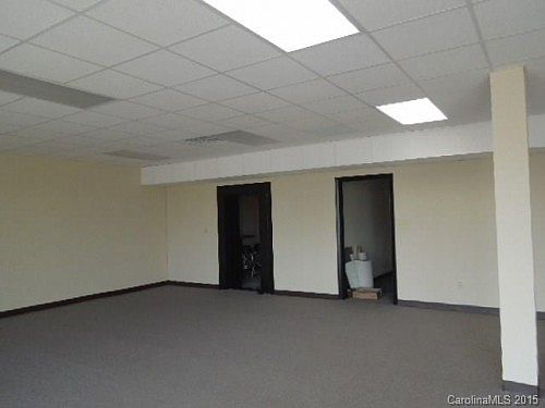 3rd image of 225 S Broad St