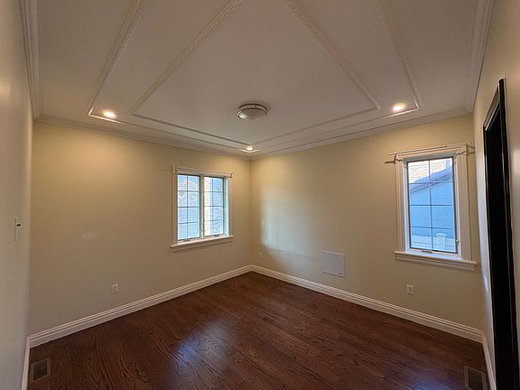 4th image of 18914 45th Rd Floor 1