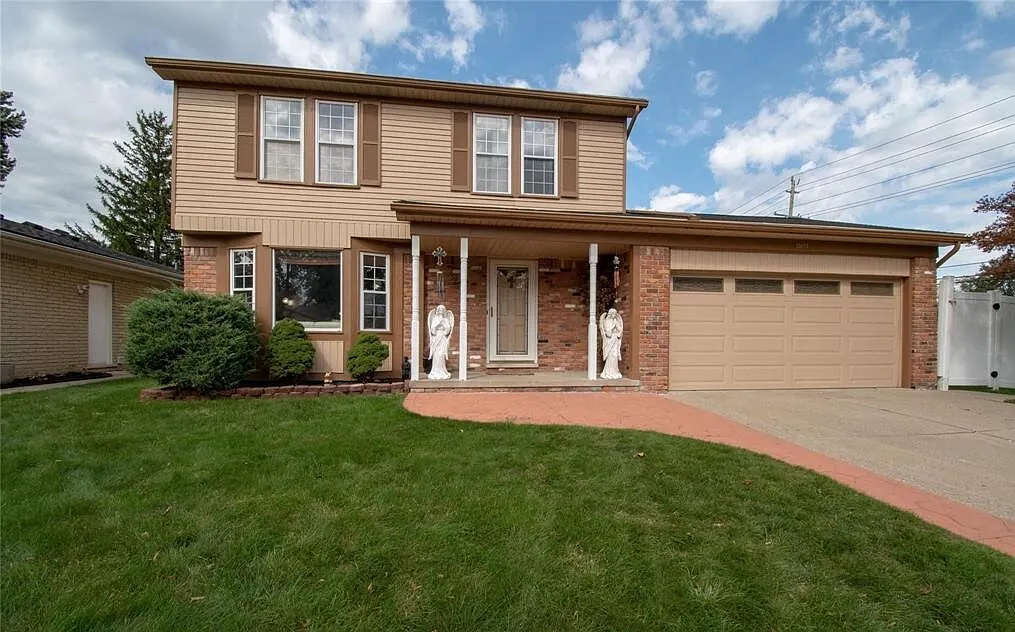 15175 Congress Drive - 1 — Photo 1