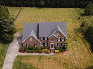 1012 Longhorn Ct, Greensboro, NC 27455