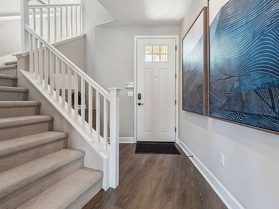 Images are of model homes. Actual homes are under construction and finishes may vary.