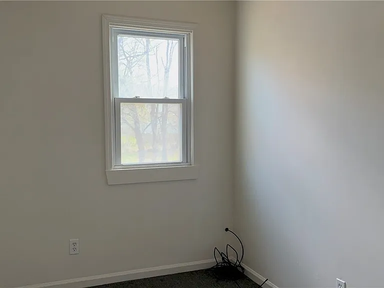 122 W High St #201 — Photo 10
