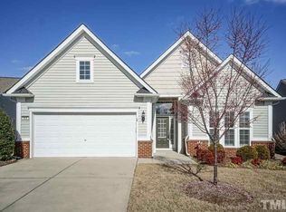 916 Peltier Dr, Cary, NC 27519