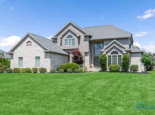 2792 Stonefence Dr, Perrysburg, OH 43551