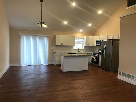 3rd image of 4543 Sunflower Cir