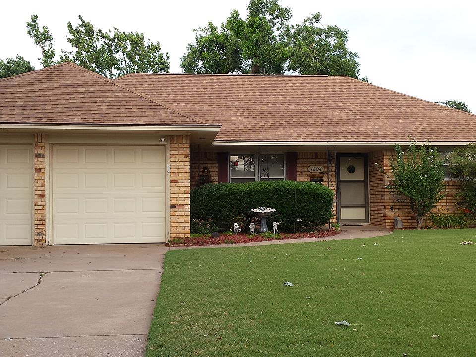 1st image of 1204 Winnipeg Dr